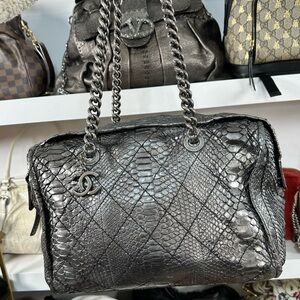 Chanel Rare Metallic Chain Bag fairy bag mothers discount